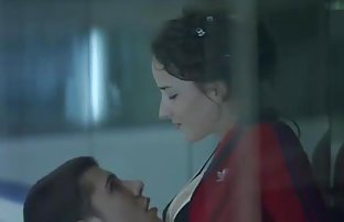 XXX: 小男孩试图满足性感色情