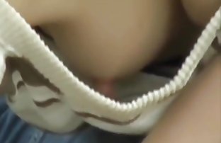 XXX: 撕掉书中的眼镜，用于肛交和屁股拍摄
